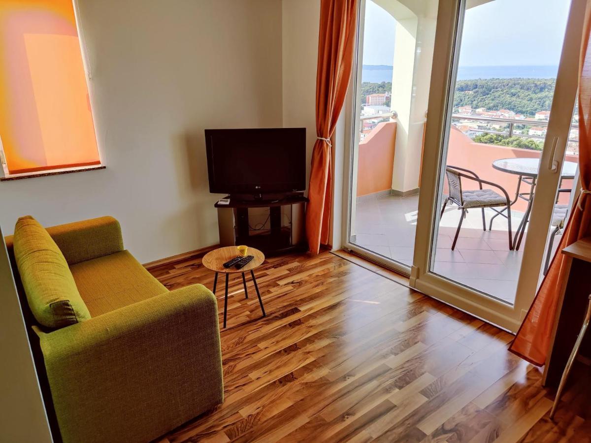 Apartments Lumar Palit Exterior photo
